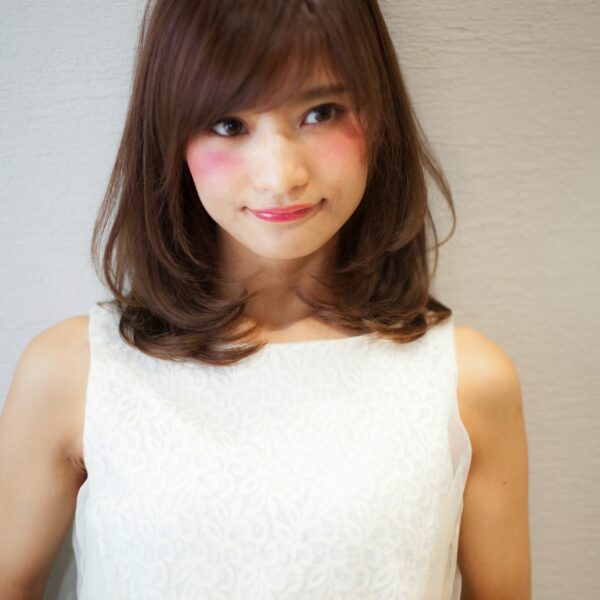 前髪がある方、前髪をこれから作ろうと思っている方は必見☆ 〜割れる前髪ってどう直したらいいの？？〜