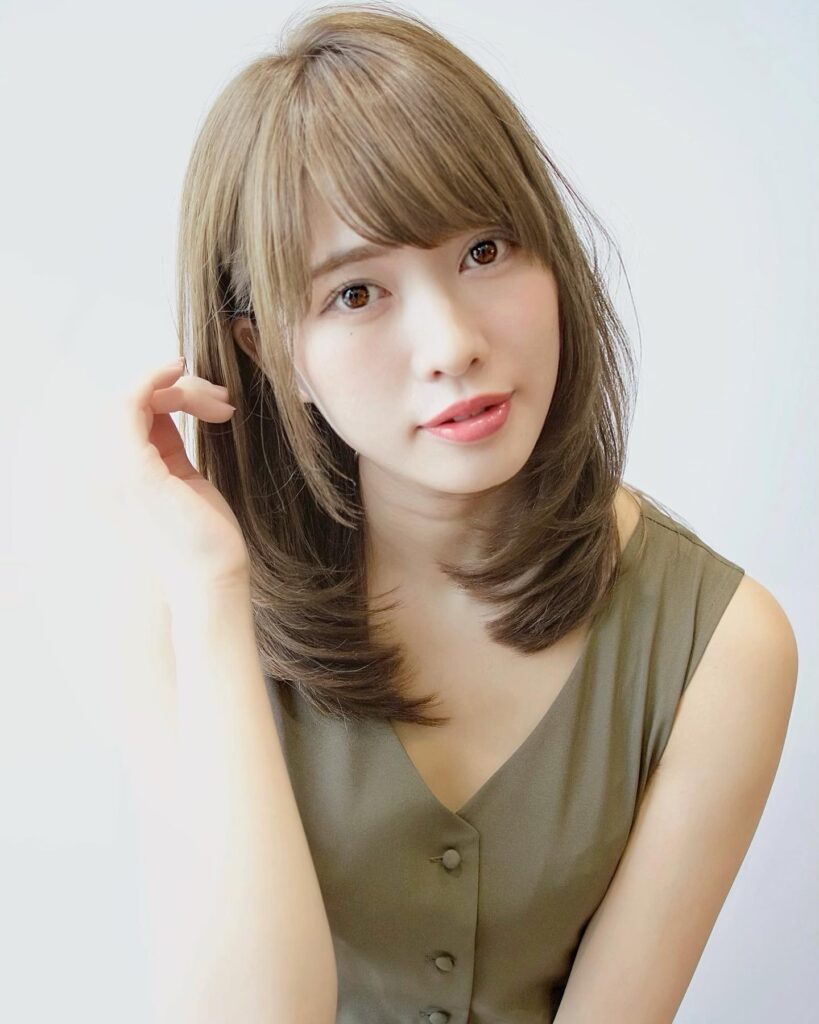 大人可愛いヘア★ワンカールパーマも人気★オリーブベージュ★