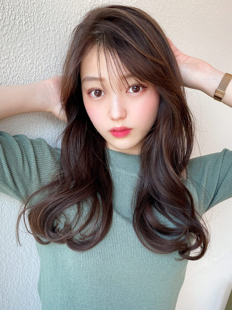 シースルーバング/重めまとまり韓国ヘア