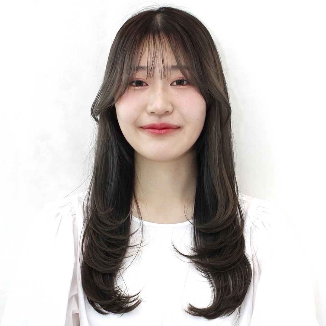 鳥羽山 恵 【公式】AFLOATオフィシャルサイト‐全ての女性を可愛くする世界一のカリスマ美容師集団アフロート‐