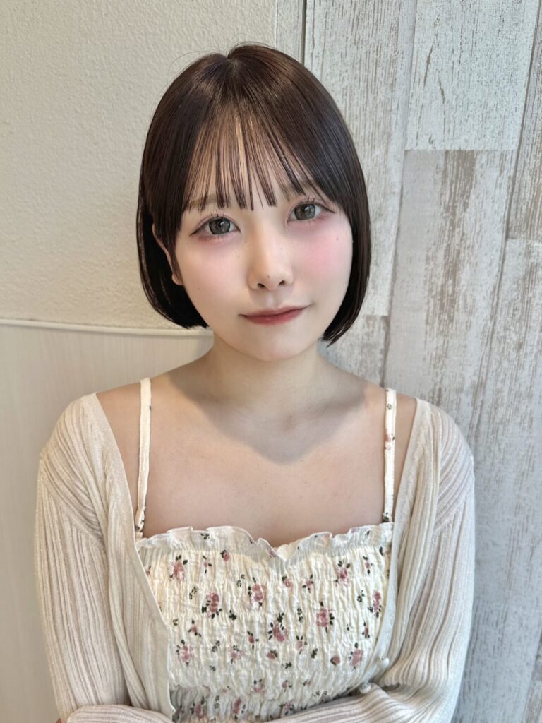 イメチェン大人可愛い小顔前下がりボブシースルー前髪20代30代