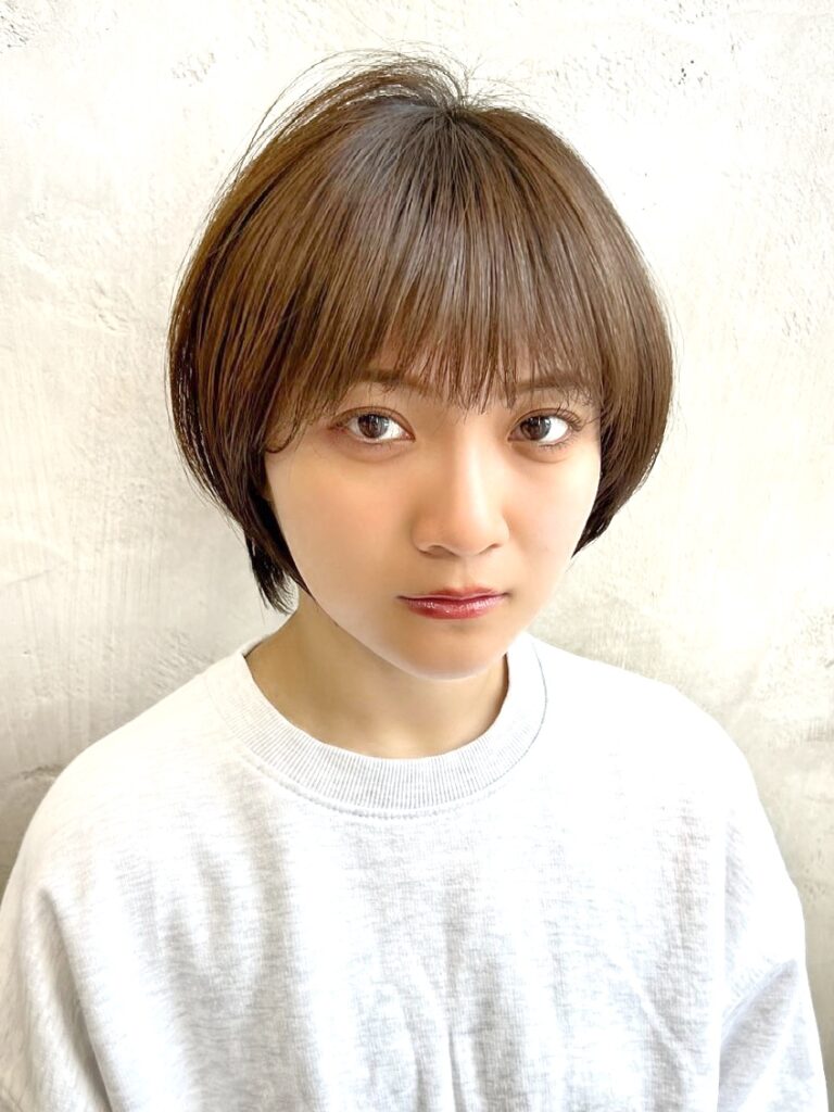 大人レイヤーショートボブ