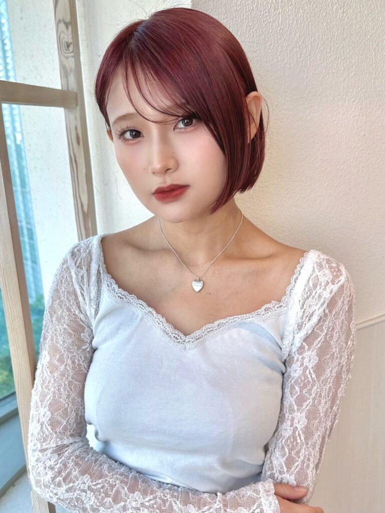 秋冬チェリーブラウン小顔前下がりボブシースルー前髪20代30代
