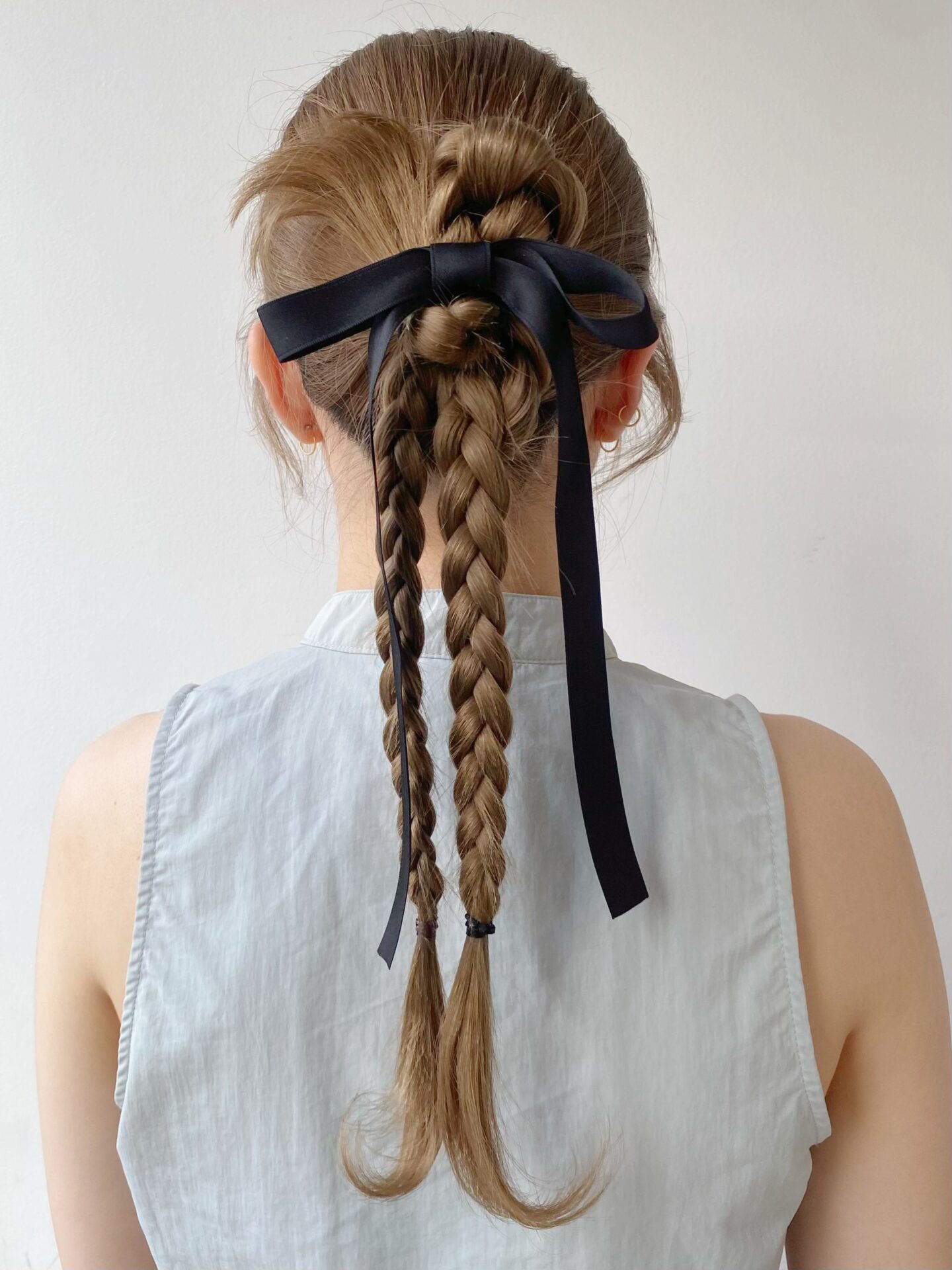 お呼ばれヘアにカチモリスタイルいかがですが？