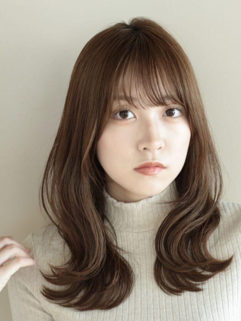 大人かわいいミディアムレイヤー