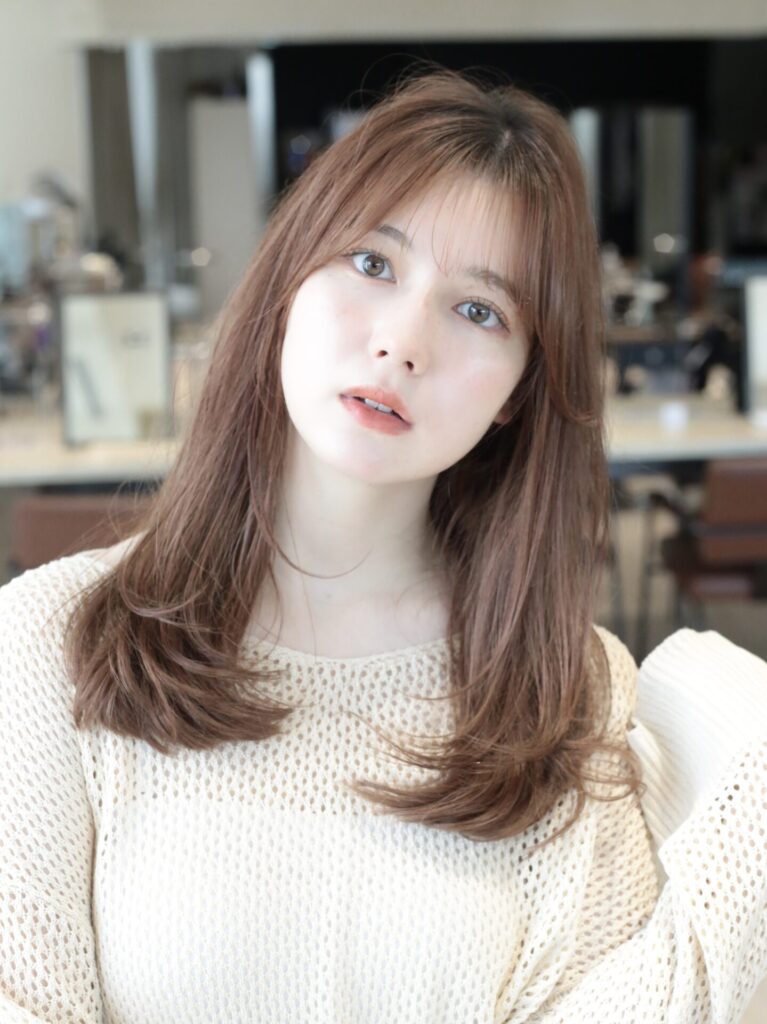 サラッとナチュラルにまとまるレイヤーカット✂︎