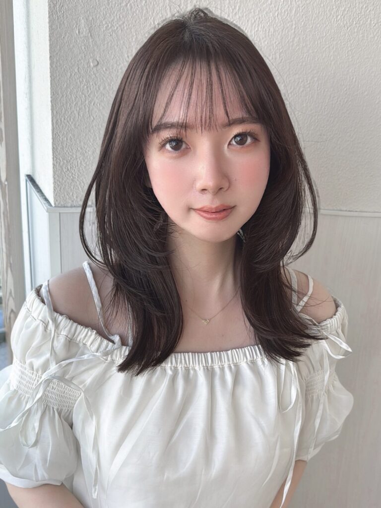 くびれヘア顔まわりレイヤー前髪あり透明感カラー20代30代40代