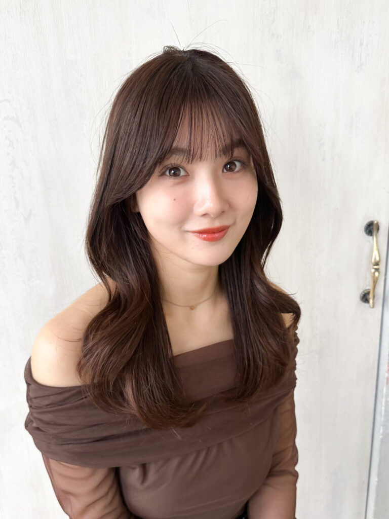 韓国風くびれヘアレイヤーカットお顔まわり小顔シースルーバング