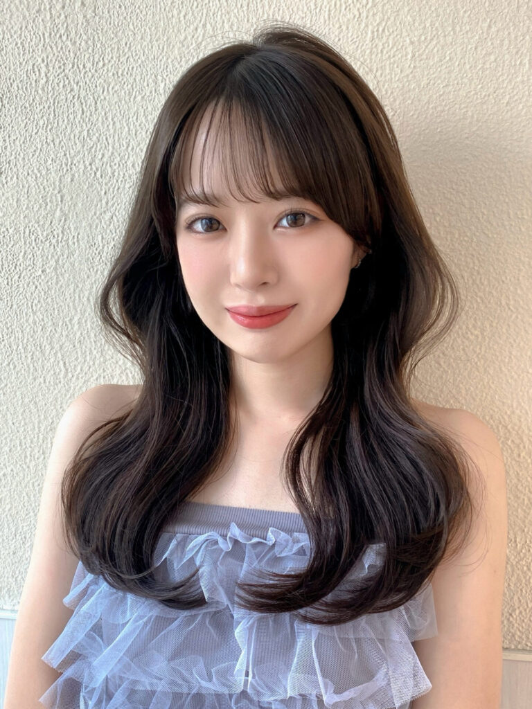 ナチュラルストレート×上品ツヤ感