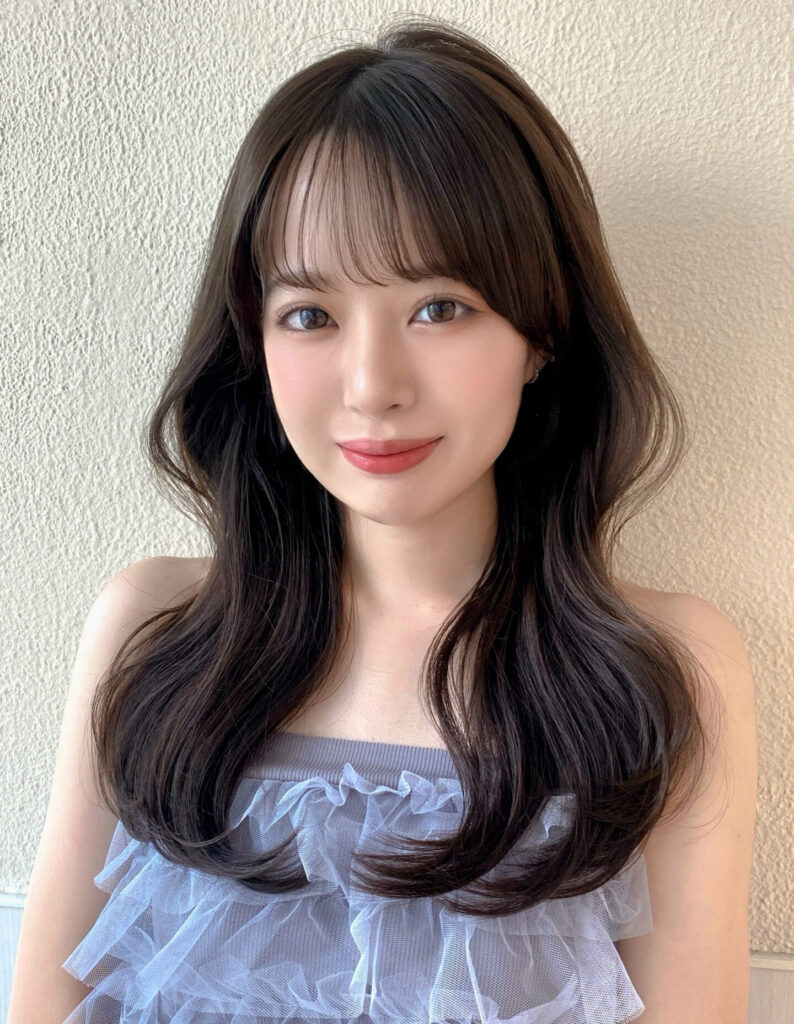 ナチュラルストレート×上品ツヤ感