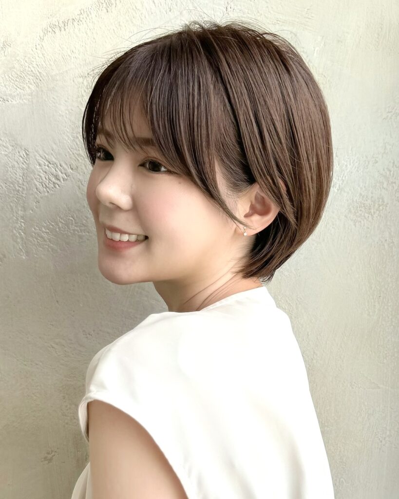 耳掛けショートボブ