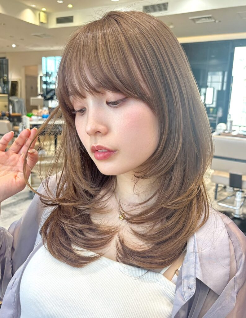 新宿★たっぷりレイヤー★ベージュカラー★